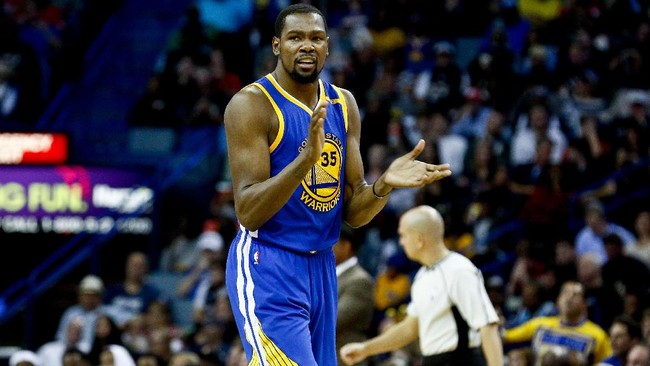 Dari 33 pertandingan, Durant 14 kali menjadi pencetak poin terbanyak Golden State dengan rata-rata 30,8 poin. Torehan poin Durant sebenarnya menurun.