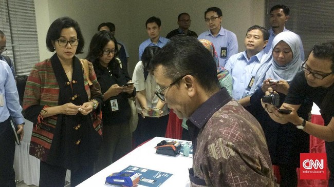 Per hari ini uang tebusan amnesti pajak tembus Rp100 triliun, namun Menteri Keuangan Sri Mulyani masih mengeluhkan rendahnya partisipasi Wajib Pajak.