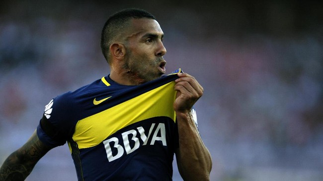 Transfer dari Boca Juniors ke Shanghai Shenhua membuat Carlos Tevez kini menduduki posisi keenam daftar pesepakbola termahal di dunia.