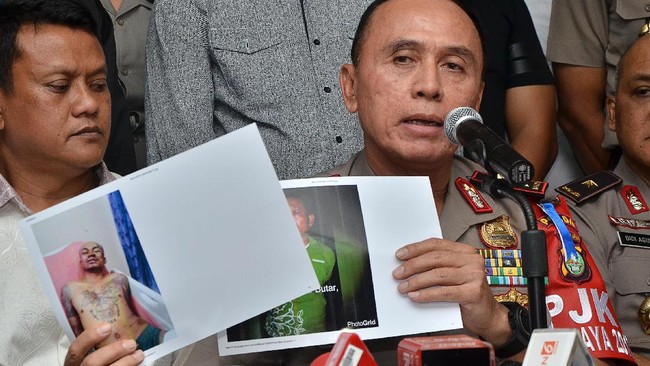 Kepala Bidang Hubungan Masyarakat Polda Metro Jaya Komisaris Besar Raden Prabowo Argo Yuwono mengatakan Yus Pane ditangkap di Medan pada pagi hari ini (1/1).
