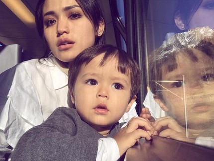 Tingkah Menggemaskan Anak Jessica Iskandar, El Barack, Saat Sarapan