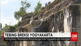 Tebing Breksi Menawarkan Pemandangan Kota Yogyakarta