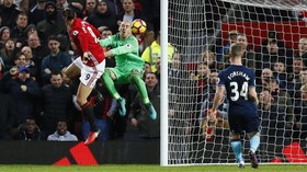 Gol Ibra Dianulir, MU Vs Boro Imbang di Babak Pertama