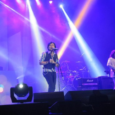 Yuni Shara hingga Maia Warnai Tribute to KLa Project 35 Tahun Berkarya