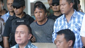 Perampok Pulomas Buang Golok ke Sungai Cikeas