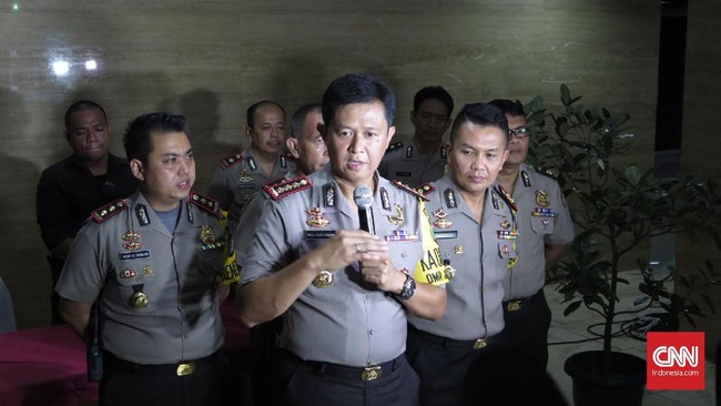 Kepolisian akan mengerahkan 2500 personel gabungan yang berjaga di lapis pertama, yaitu dalam dan sekitar ruang sidang Auditorium Hall D, Kementerian Pertanian.
