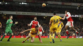Arsenal Tundukkan Crystal Palace 2-0