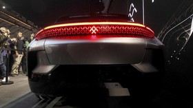 Menteri Airlangga Dorong Produksi Mobil Hybrid dan Listrik