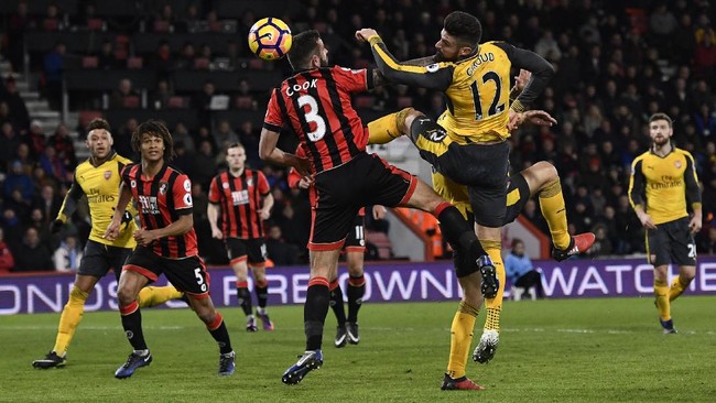 Arsenal bermain imbang 3-3 melawan Bournemouth pada lanjutan Liga Primer Inggris di Stadion Vitaly, Selasa (3/1) malam waktu setempat.