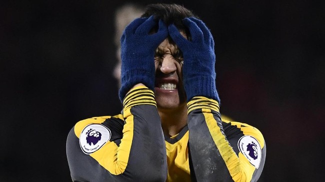 Manajer Arsenal Arsene Wenger menilai Alexis Sanchez tetap menjaga respek ketika bicara dengannya di balik emosinya yang suka meledak.