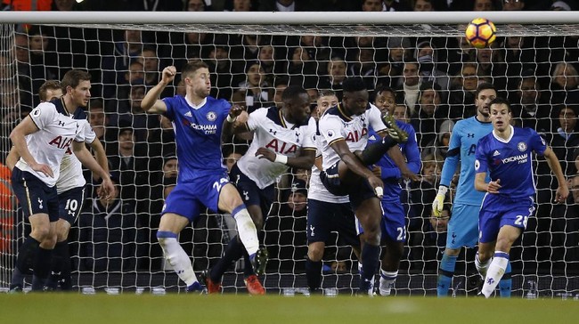Derby London terjadi di babak semifinal Piala FA antara Chelsea dan Totenham Hotspur. Di satu sisi kedua tim tengah bersaing ketat memburu titel Liga Inggris.