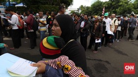 Samsat Padat di Hari Pertama Penerapan Tarif Baru STNK-BPKB