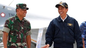 Saat Gatot dan Jokowi Saling Bicara Kesetiaan di HUT TNI