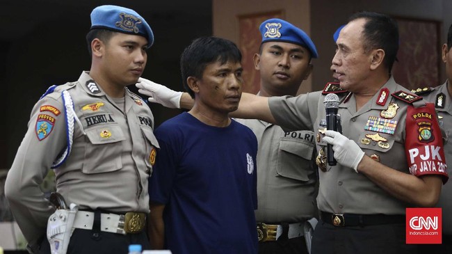 Tiga tersangka kasus pembunuhan Pulomas selama ini tak pernah dijenguk sanak keluarga. Perkara mereka segera bergulir ke kejaksaan dan pengadilan.