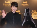 Paris Fashion Week Pertemukan Lee Dong Wook dan Lily Collins