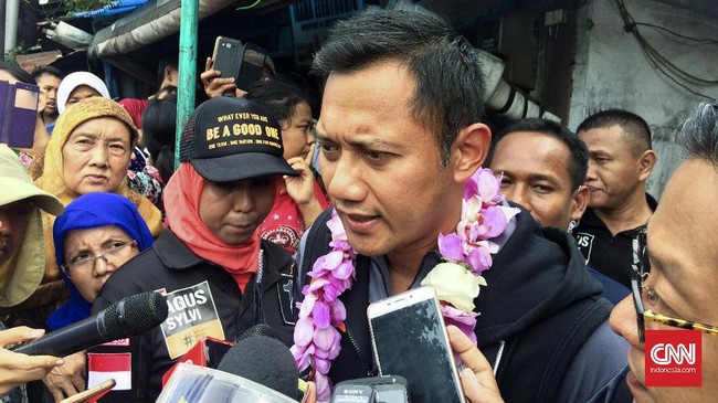Konsolidasi membahas apa saja yang sudah ia lakukan pada Oktober, November, dan Desember bersama tim pemenangannya.