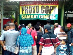 Aplikasi Error Terus, Bayar Pajak ke Samsat Harus Fotocopy Lagi Deh!