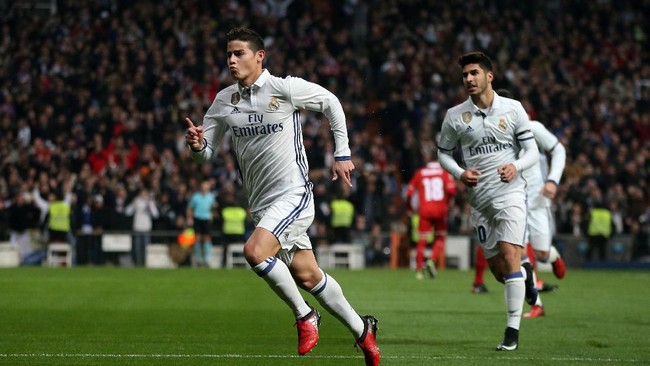 Sempat berniat hengkang dari Real Madrid, James Rodriguez akhirnya memutuskan untuk bertahan di Los Blancos meski hanya dalam jangka waktu pendek.