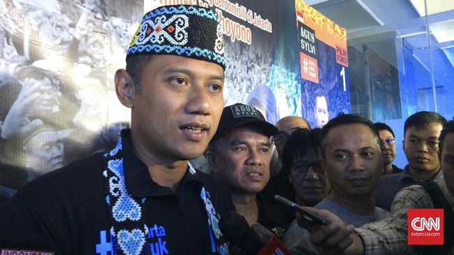 Wali Kota Samarinda Syaharie Jang yang menemani Agus Yudhoyono dalam deklarasi itu mengklaim ada 4000 warga Kaltim yang memiliki KTP DKI Jakarta.