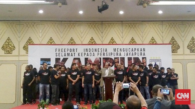 Dengan materi pemain berlimpah, Persipura Jayapura tak perlu banyak merekrut pemain anyar. Namun, ada dua posisi berbeda yang mesti ditambah amunisi baru.