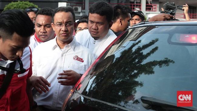 Laporan itu didasari pernyataan Haris yang menuding Anies melakukan korupsi Rp5 miliar. Dalam aksinya, Haris mendesak KPK segera mengusut kasus Anies.