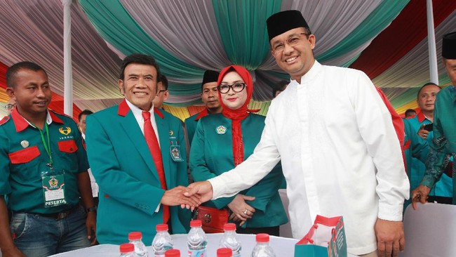 Bagi Anies, sosok seperti Rhoma Irama memiliki kapasitas untuk memperluas pesan karena mampu menarik perhatian masyarakat.