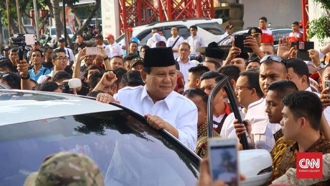 Meski mendapat dukungan dari ribuan Partai Gerindra, Prabowo Subianto mengaku belum bisa memastikan apakah dia akan kembali meramaikan Pilpres 2019.