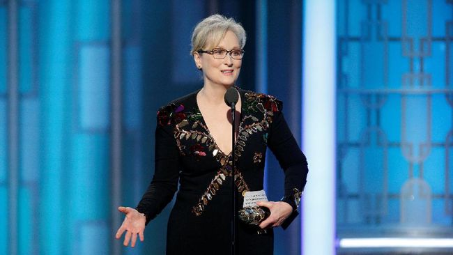 Dengan suara serak dan penuh haru ia menyampaikan kesannya saat menerima penghargaan khusus Cecil B. DeMill Award di Globes 2017.