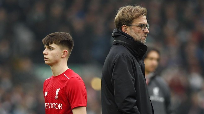 Bek berusia 29 tahun Lucas Leiva menjadi pemain tertua dalam line-up Liverpool ketika menjamu Plymouth Argyle di Stadion Anfield, Minggu (8/1).