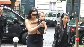 Kim Kardashian Izinkan Putrinya Pakai Makeup di Usia 12 Tahun