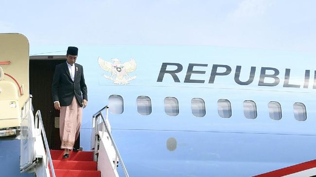 PAN soal Cat Pesawat Presiden: Harus Punya Sense of Crisis PAN meminta Istana Kepresidenan menjelaskan secara terbuka terkait proyek cat ulang pesawat presiden hingga perubahan warna dari biru-putih menjadi merah-putih.