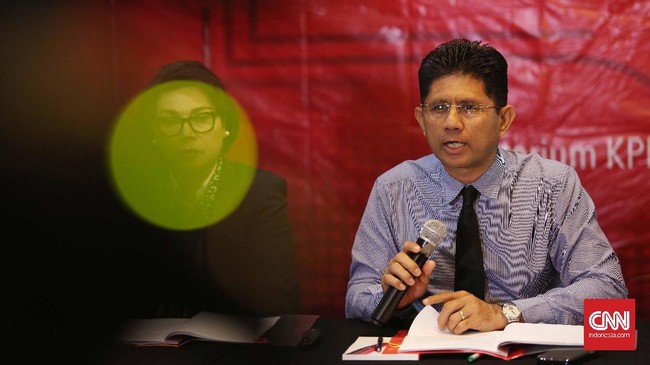 Lima pejabat Pamekasan yang terjaring OTT KPK resmi ditetapkan sebagai tersangka. Kajari Pamekasan, Rudy Indra disangka menerima uang suap Rp250 juta.