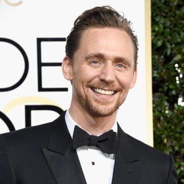 Tom Hiddleston Hati-hati Jawab Rumor Sudah Casting Jadi James Bond