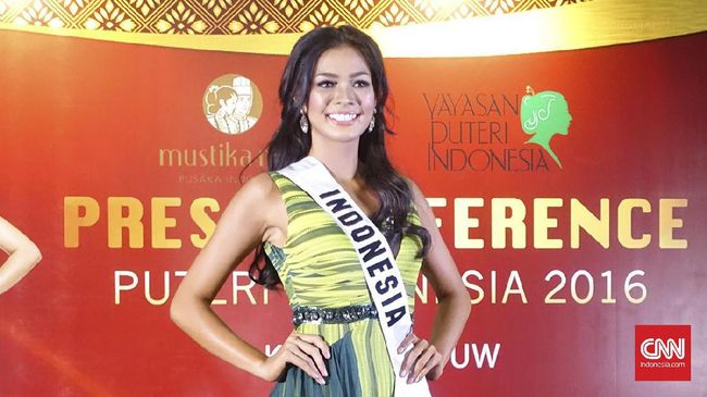 Puteri Indonesia Kezia Warouw 'dibekali' gaun rahasia bertabur permata untuk persiapannya mengikuti ajang Miss Universe 2016 di Filipina.