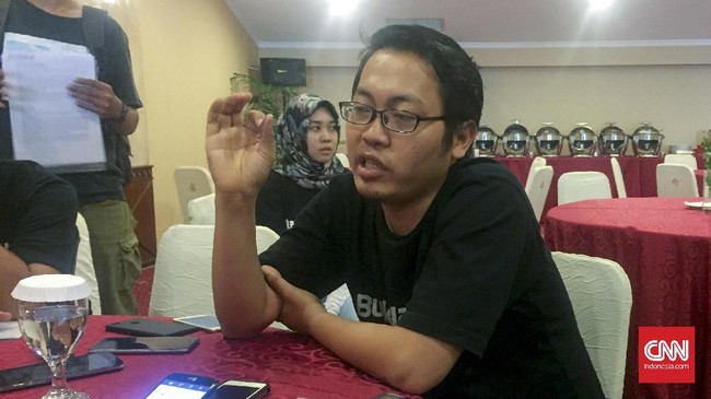 Bukalapak mengaku menerima banyak laporan dari masyarakat dan kepolisian mengenai adanya buku bertema komunisme dan Marxisme yang dijual secara daring.