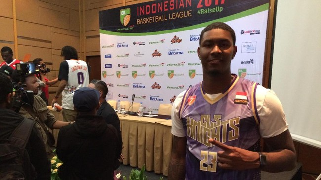 Sebanyak 20 pebasket asing bakal menambah ketat persaingan di IBL 2017, sekaligus menambah kemeriahan kompetisi basket nasional.