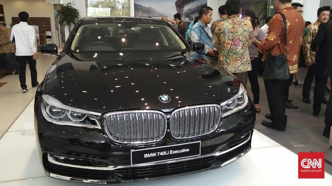 Teknologi spooring 3D jadi salah satu pembeda showroom BMW terbaru di Pluit, Jakarta Utara yang diklaim memberikan layanan purnajual terbaik.