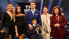 Kekasih Ronaldo Akhirnya Pamer Foto Bersama