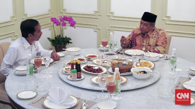 Ketua PBNU mengatakan berdiskusi dengan Presiden Jokowi mengenai cara memperkuat kembali Islam moderat dan mengatasi indikasi intoleransi.