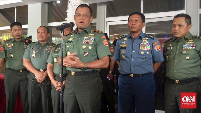 Panglima TNI menegaskan setiap kegiatan yang dilakukan TNI selalu dilaporkan kepada presiden selaku panglima tertinggi.