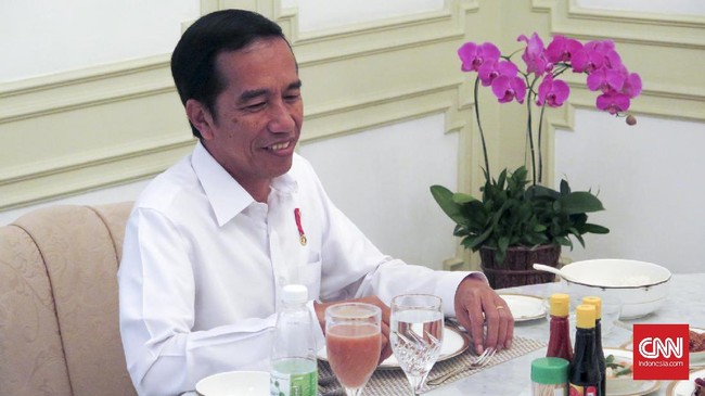 Presiden Jokowi akan bertemu dengan Habibie dan Try Sutrisno. Presiden ingin mendengarkan masukan dari kedua tokoh.