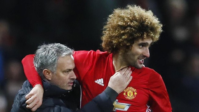 Manchester United melangkah ke babak kelima Piala FA dengan mantap. Tim dengan julukan Setan Merah itu menembus babak kelima atau ronde 16 besar.