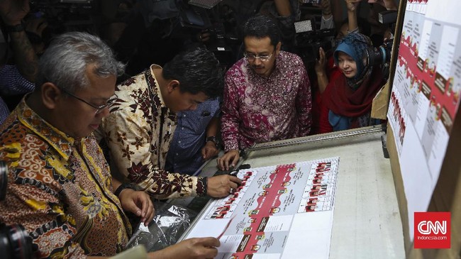 Persiapan Pilkada 2018 dan Pilpres 2019 sudah sangat mepet, sehingga KPU mengimbau pemerintah dan DPR menyelesaikan rancangan UU Penyelenggara Pemilu.