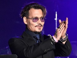 Johnny Depp Akhirnya Punya IG, Suarakan Semangat di Tengah Pandemi