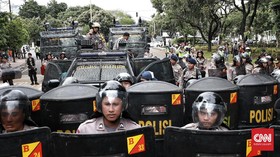Ribuan Aparat Turun Amankan Demo Tolak Omnibus Law di Jakarta