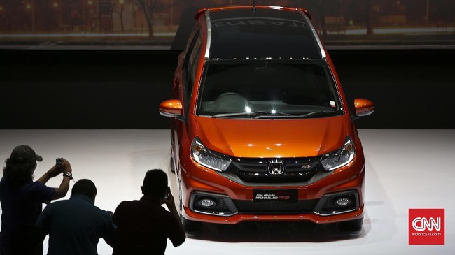 New Mobilio hadir dan sudah mulai dipasarkan dengan perbaikan fitur lebih baik. Honda Prospect Motor membanderol harga Rp189, 1 juta untuk tipe paling rendah.