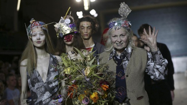 Alat Kelamin Pria Berubah Modis di Panggung Vivienne Westwood