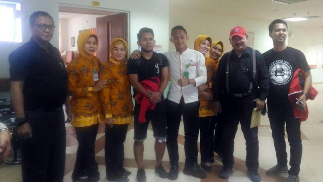 Besok, Sabtu (14/1), Andik Vermansah akan menjalani sesi pertama fisioterapi. Andik akan ditangani mantan fisioterapi Timnas Indonesia, Asep Aziz.