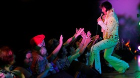 Elvis Presley 'Hidup' di Sydney