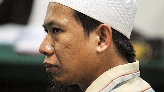 Aman sempat bebas setelah mendapat remisi pada 17 Agustus lalu. Namun Densus kembali menahannya hingga akhirnya ditetapkan sebagai tersangka.